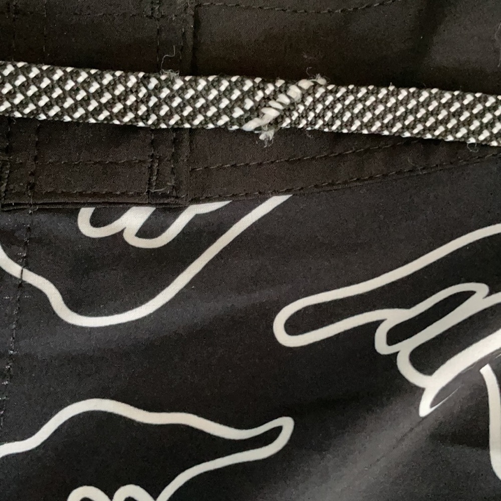 OF ONE SEA Men’s Retro Shaka Boardshorts - Picture 8 of 8